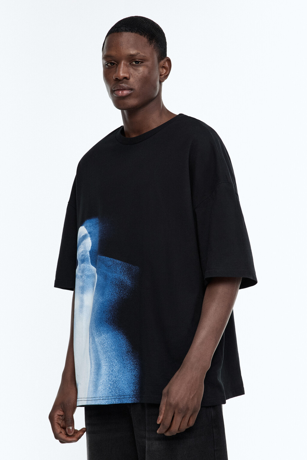 Футболка oversize с принтом-абстракцией - цвет черный - 4