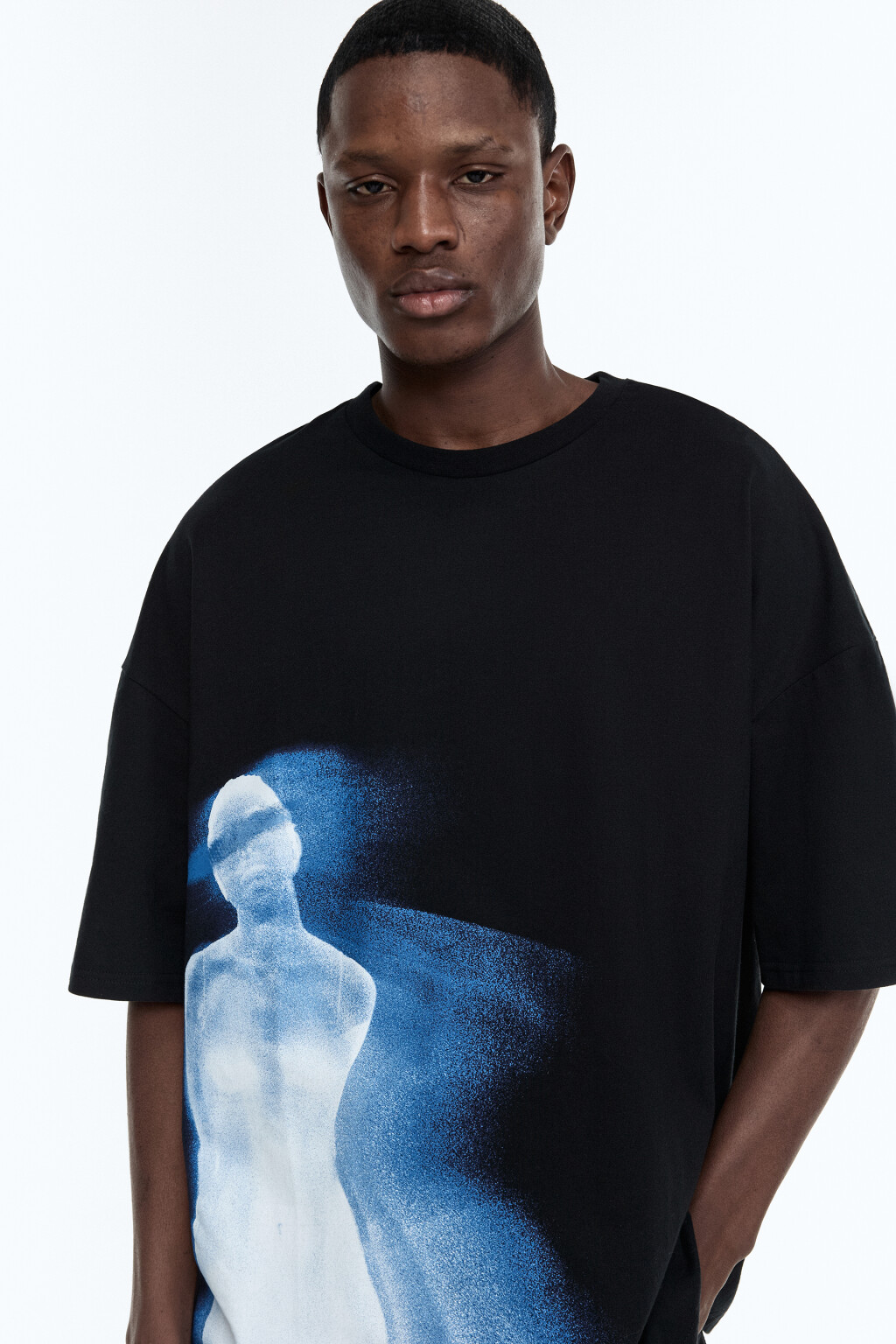Футболка oversize с принтом-абстракцией - цвет черный - 1