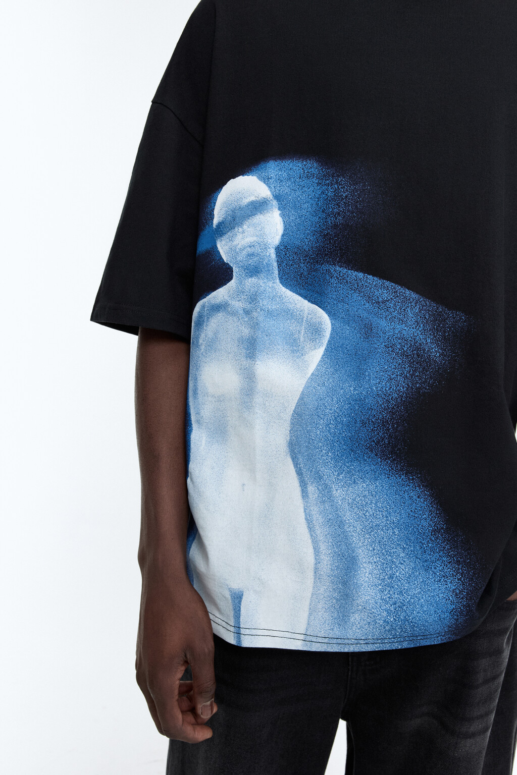 Футболка oversize с принтом-абстракцией - цвет черный - 7