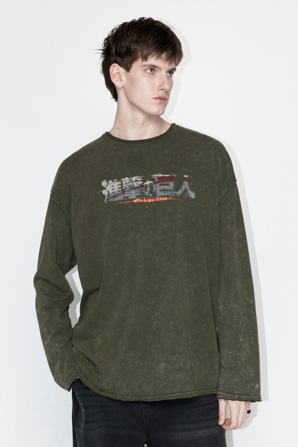 Лонгслив oversize с принтом Атака титанов - цвет зеленый - 3
