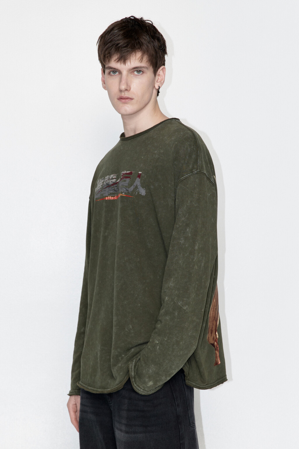 Лонгслив oversize с принтом Атака титанов - цвет зеленый - 4