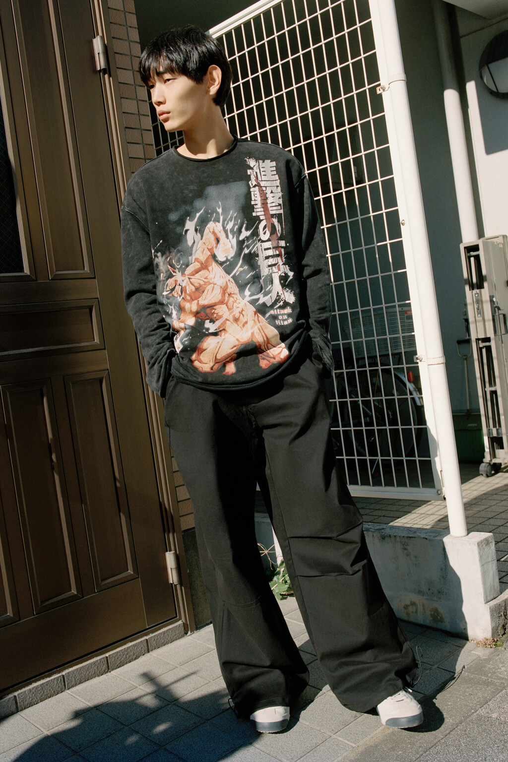 Лонгслив oversize с принтом Атака титанов - цвет черный - 9