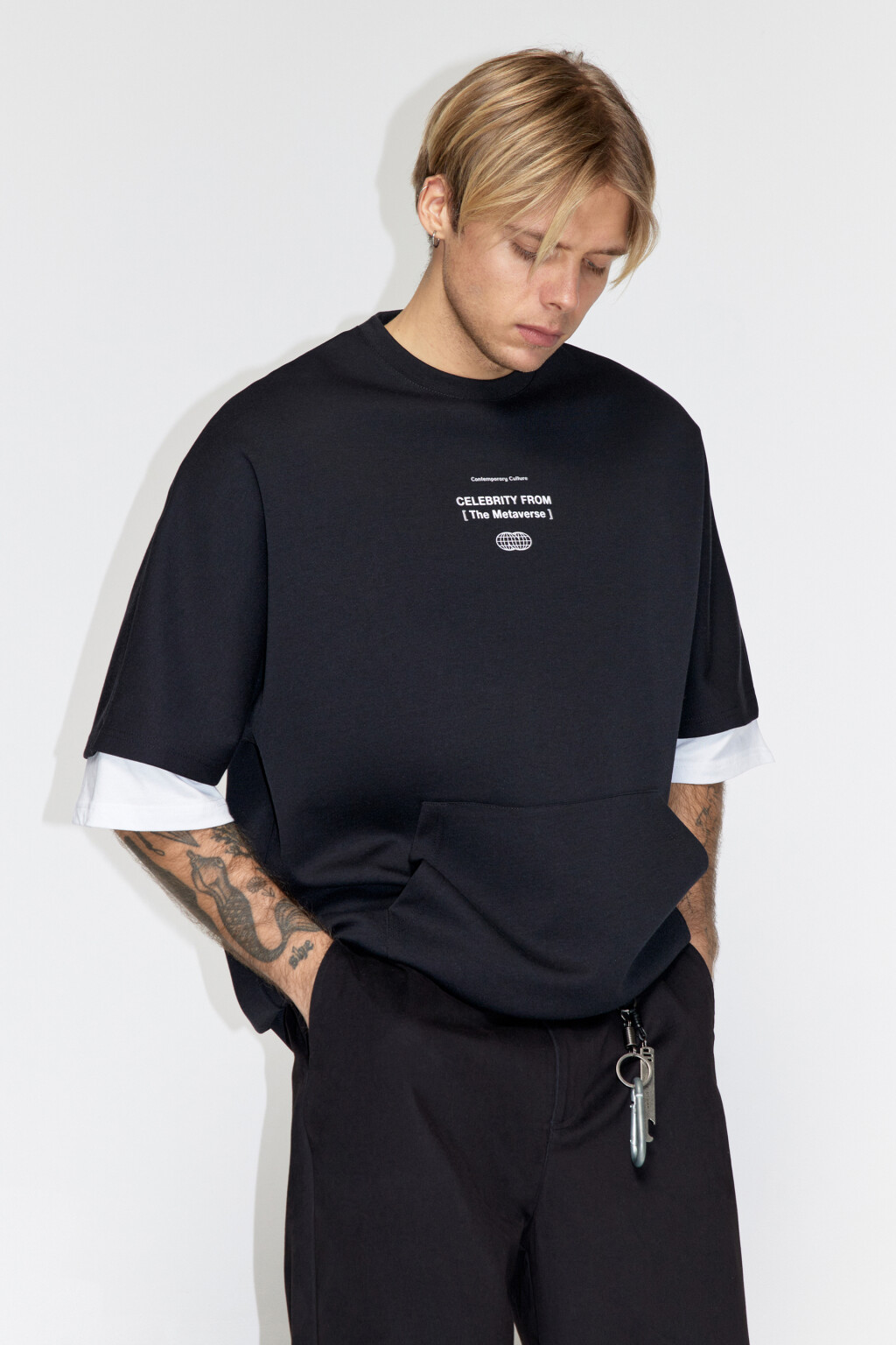 Свитшот oversize с короткими рукавами и принтом - цвет черный - 1