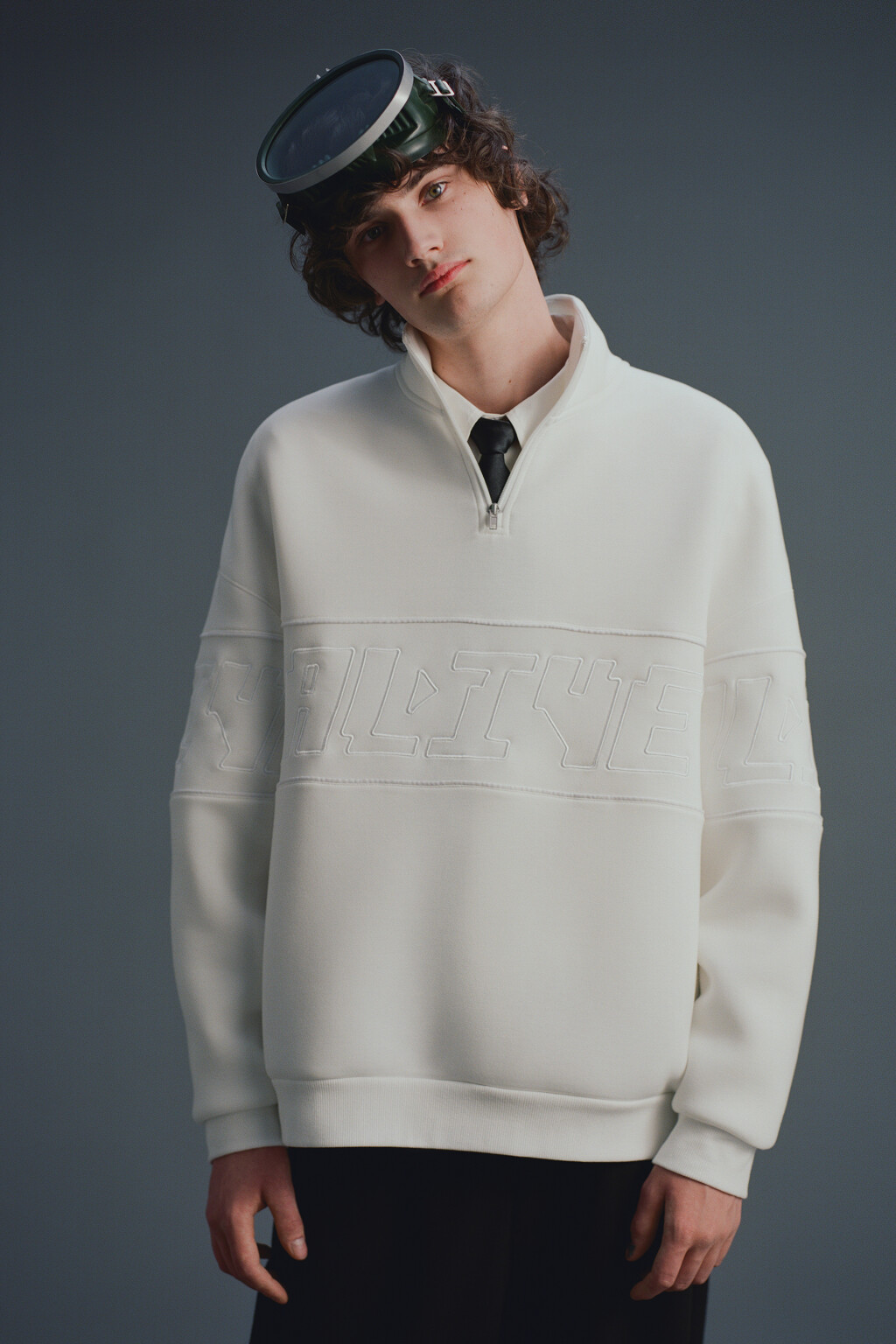 Толстовка oversize с воротником и принтом - цвет белый - 8