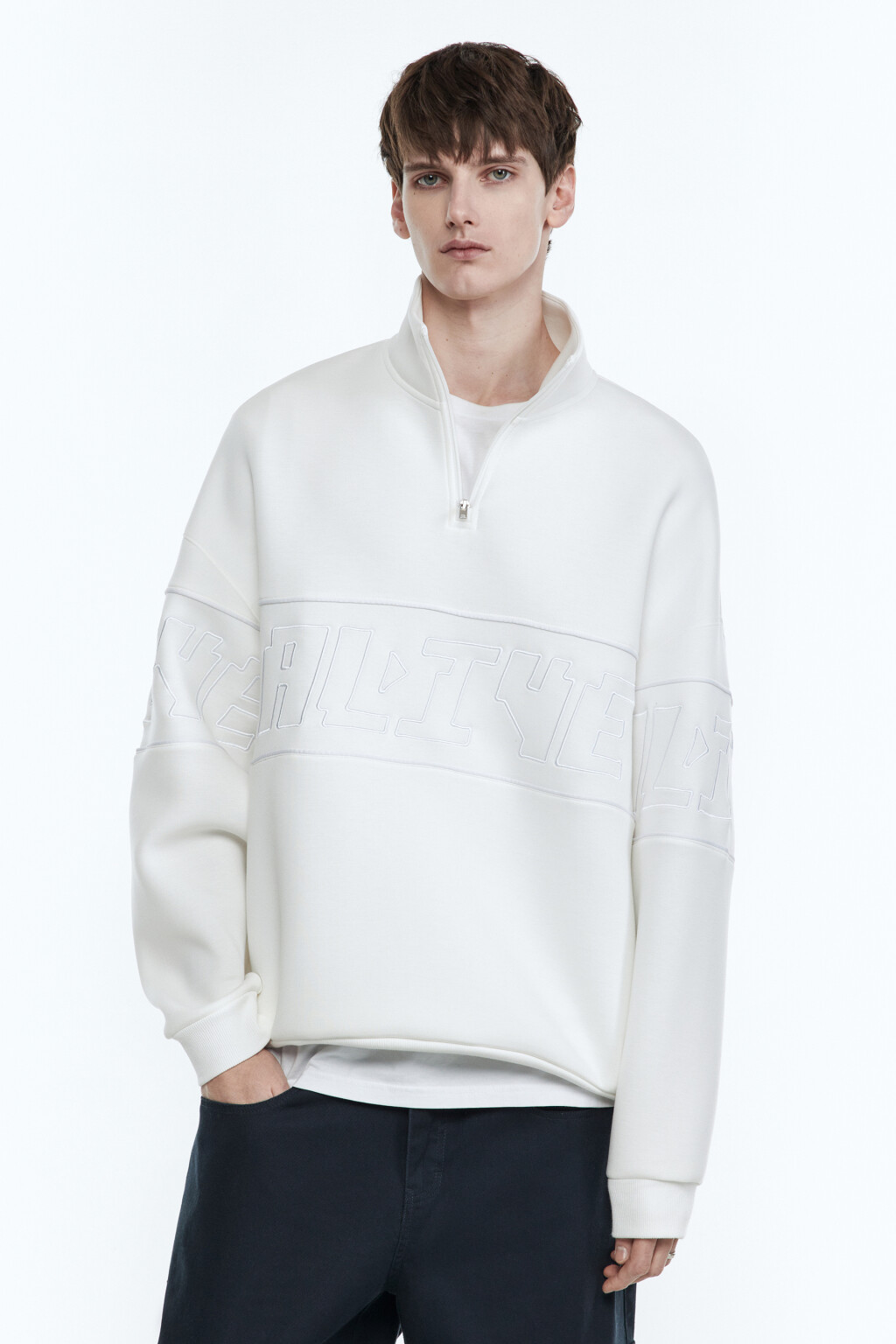 Толстовка oversize с воротником и принтом - цвет белый - 2