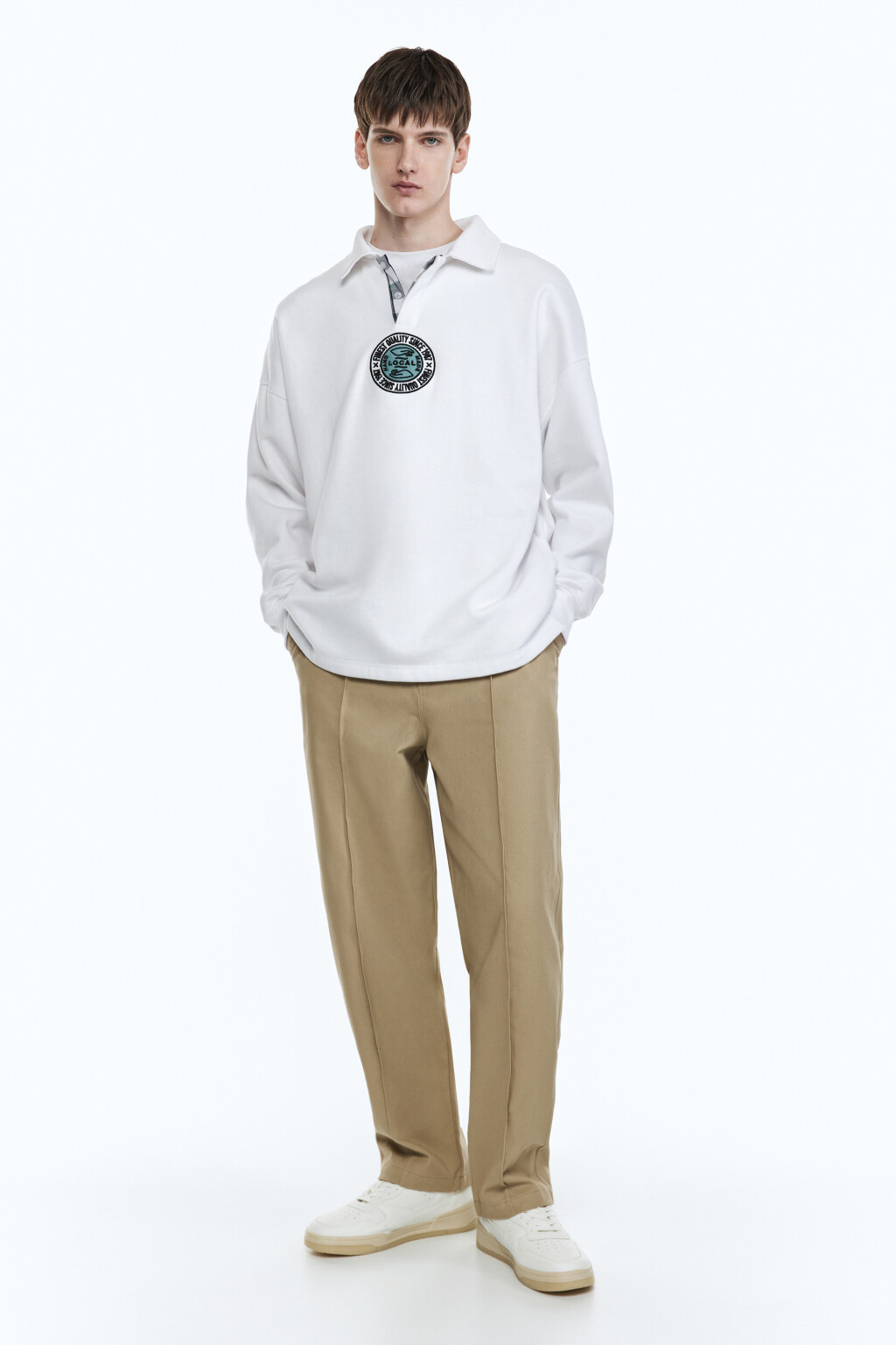 Свитшот с принтом и воротником-поло - цвет белый - 5