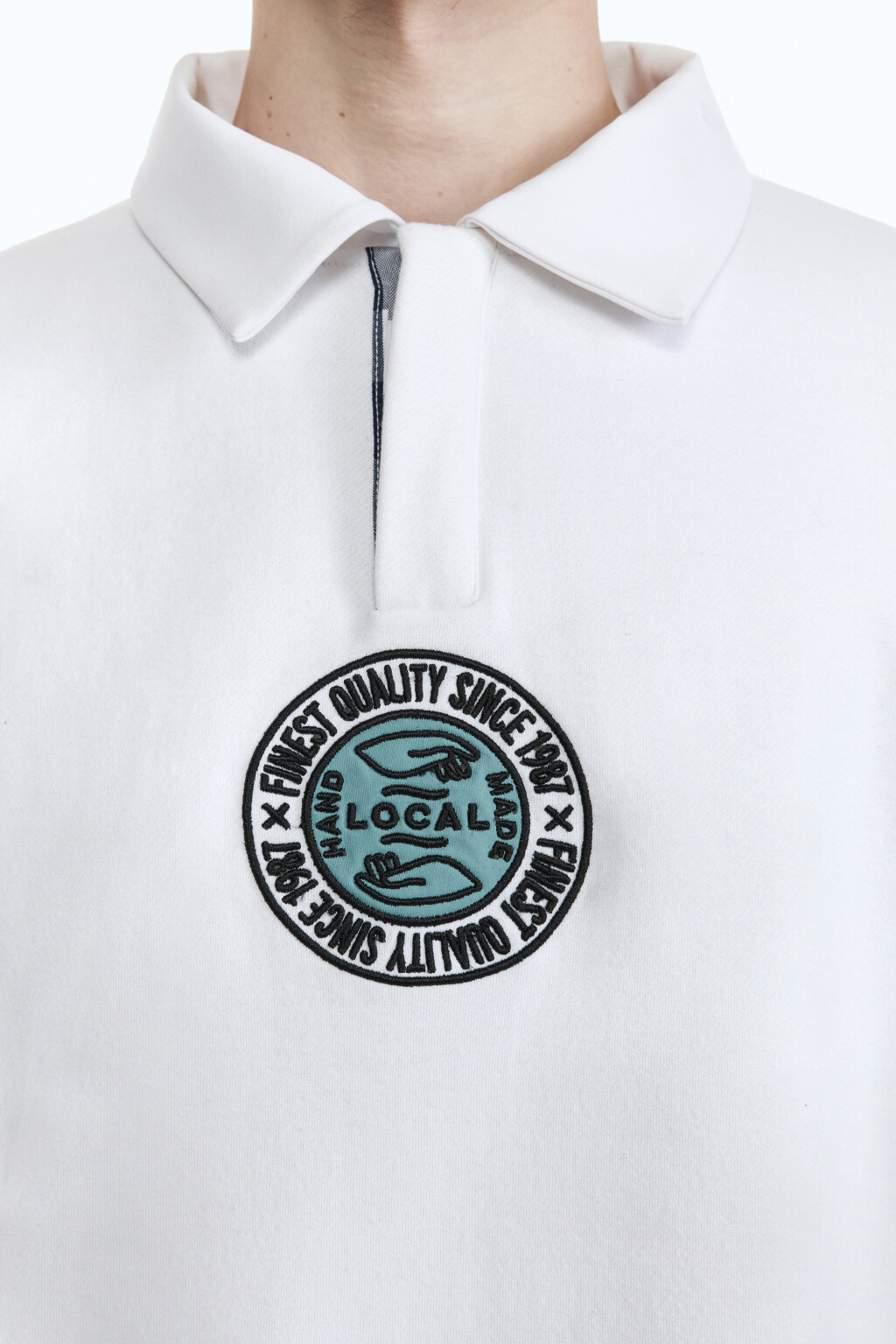 Свитшот с принтом и воротником-поло - цвет белый - 6