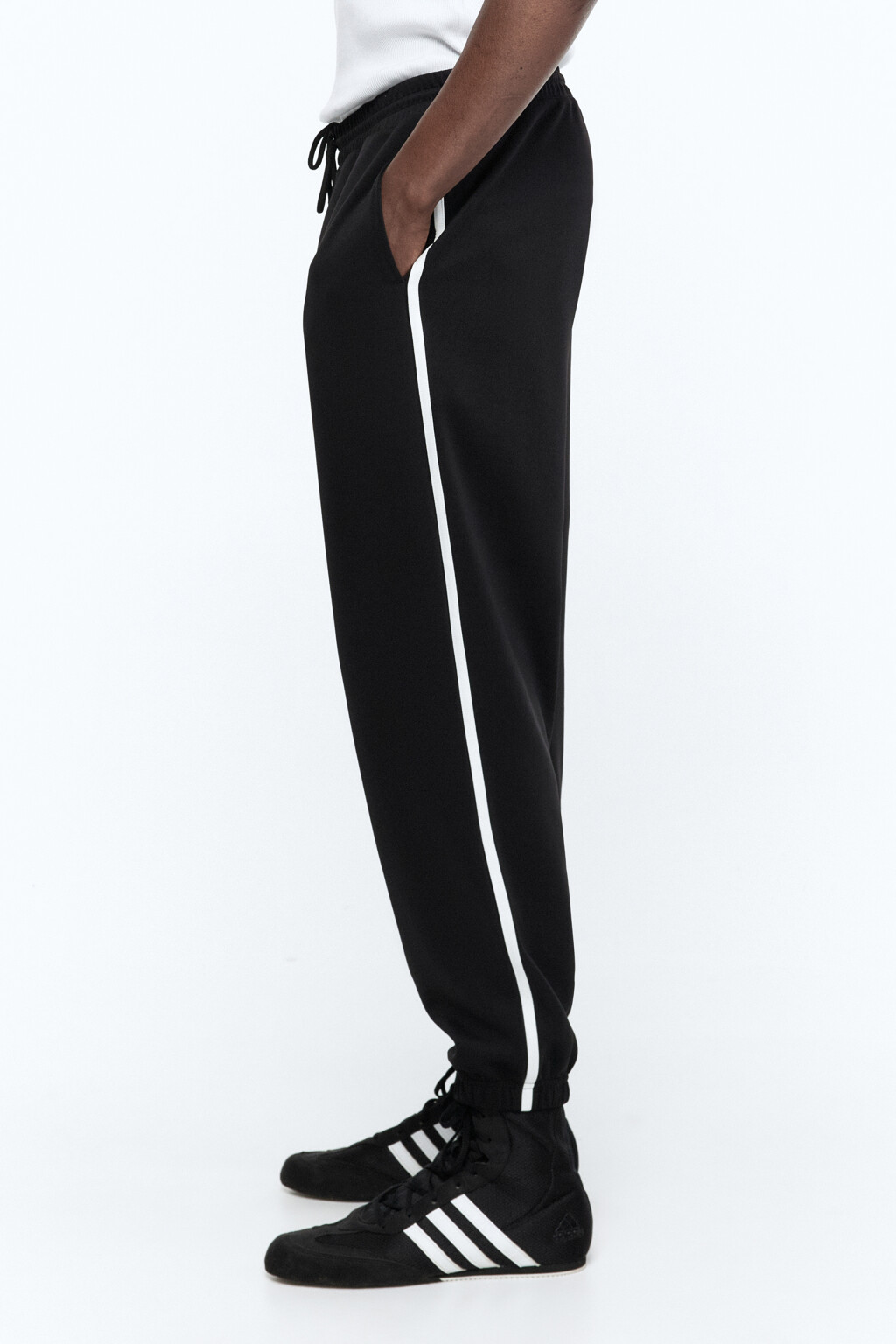 Брюки-джоггеры спортивные с лампасами - цвет черный - 3