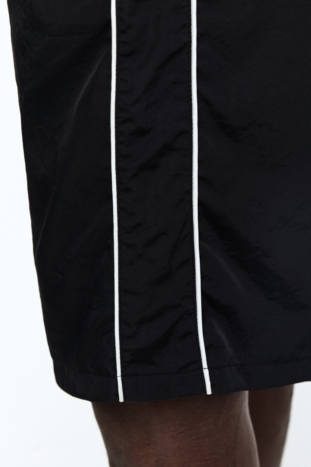 Шорты спортивные с лампасами - цвет черный - 9