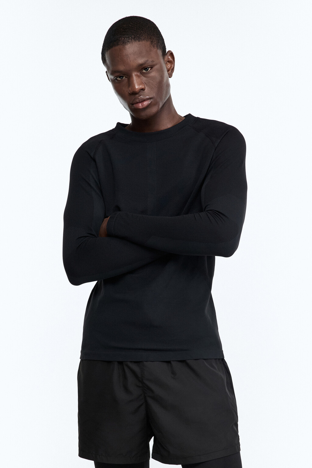 Лонгслив спортивный бесшовный - цвет черный - 1