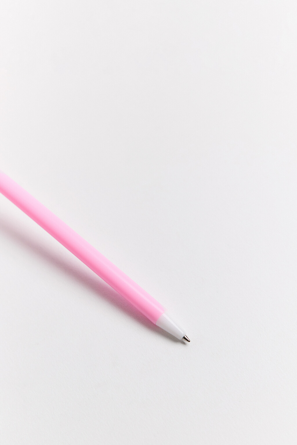 Ручка шариковая с пушистым сердцем - цвет розовый - 2