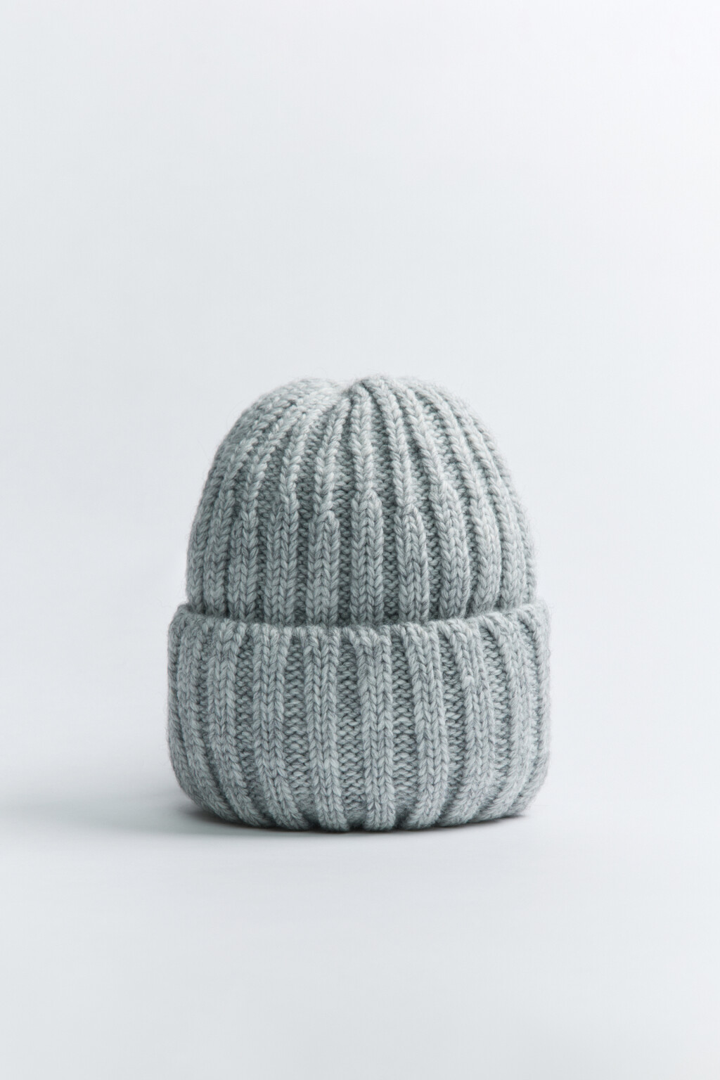 Шапка-бини вязаная шерстяная в рубчик - цвет серый - 1