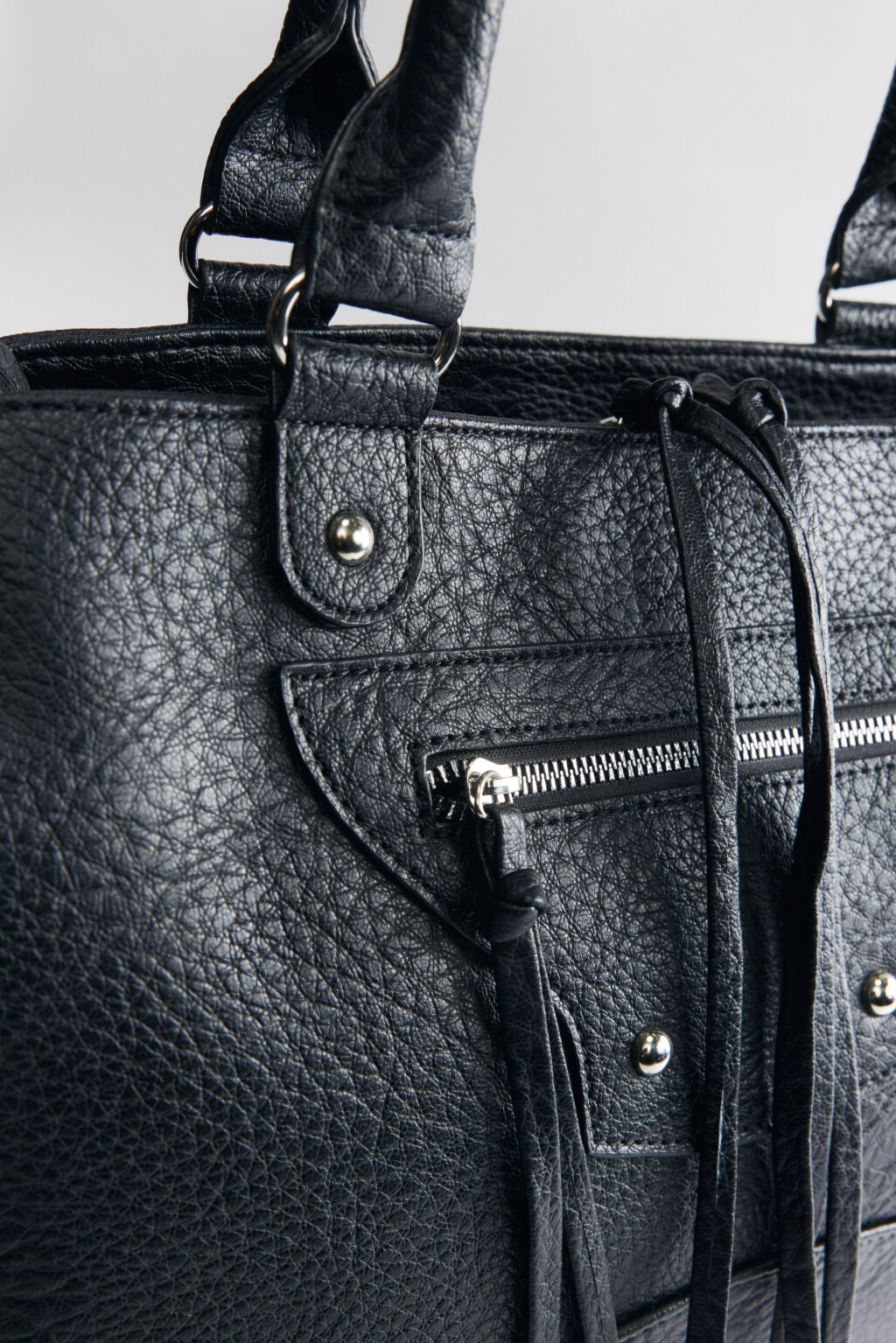 Сумка на руку из искусственной кожи - цвет черный - 4