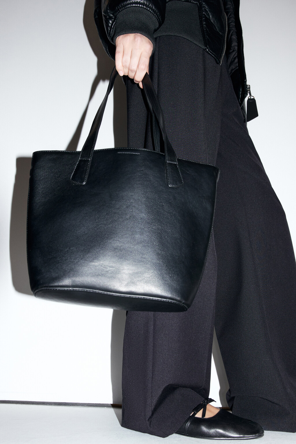 Сумка-тоут с ремнем на плечо и ручками - цвет черный - 3