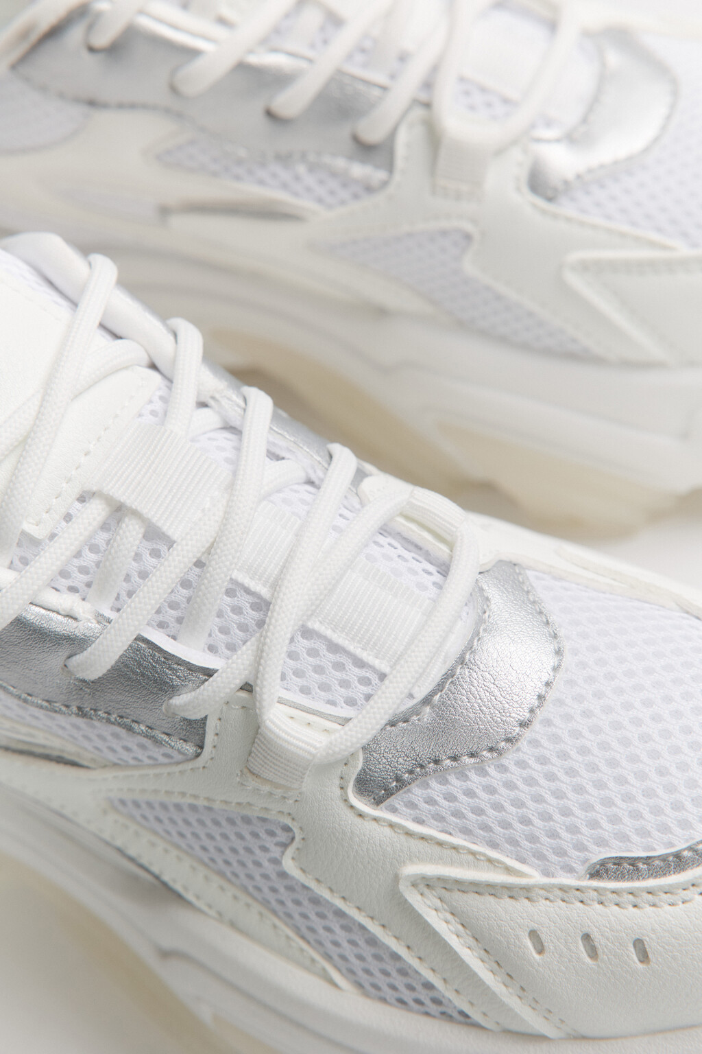 Кроссовки на высокой подошве - цвет белый - 5