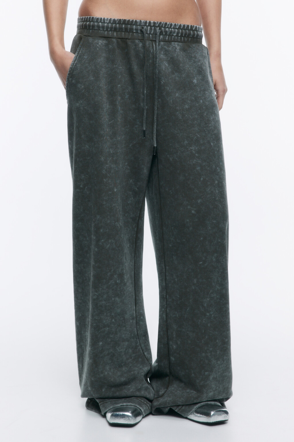 Брюки широкие трикотажные со стиркой - цвет зеленый - 2