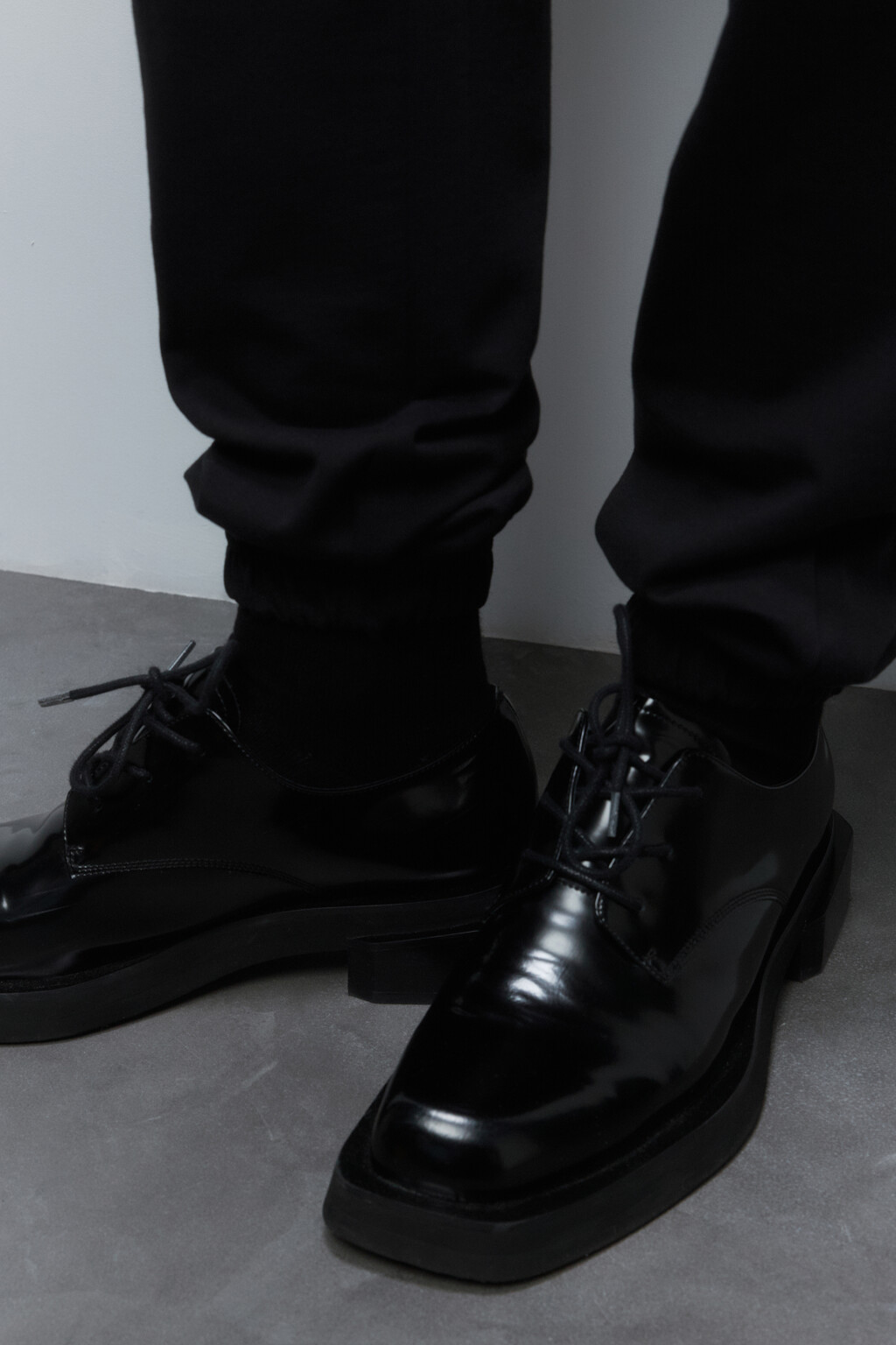 Брюки-джоггеры из хлопкового футера - цвет черный - 8