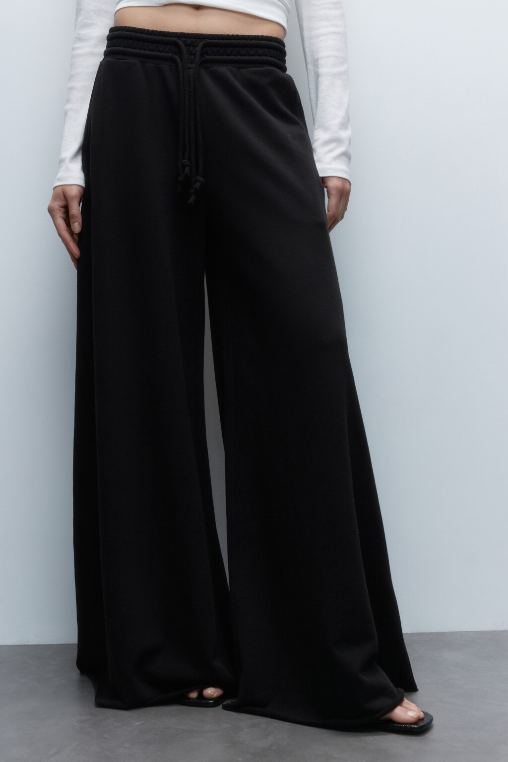 Брюки-палаццо широкие трикотажные - цвет черный - 2