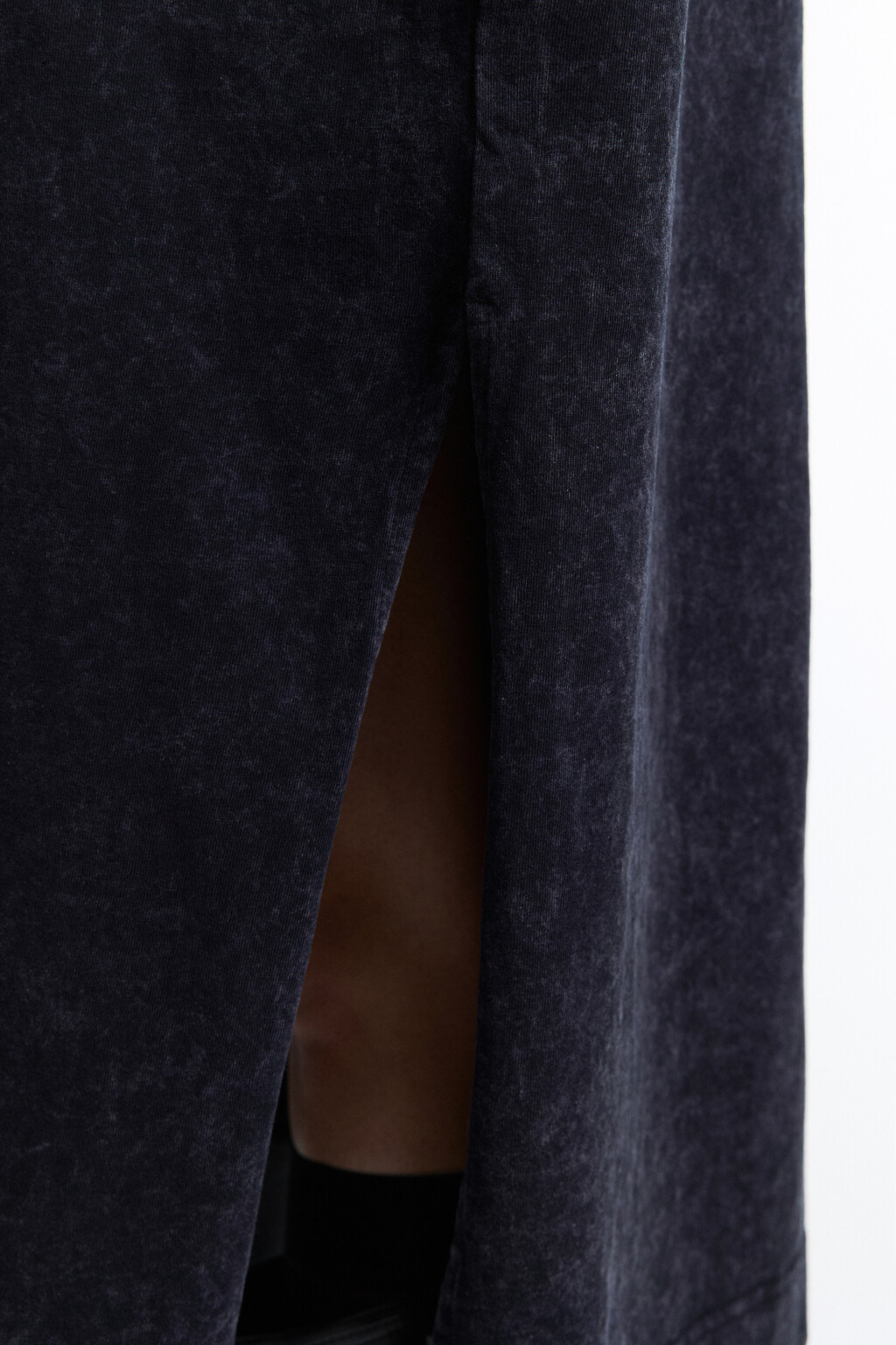 Платье-футболка миди из вареного трикотажа - цвет серый - 7