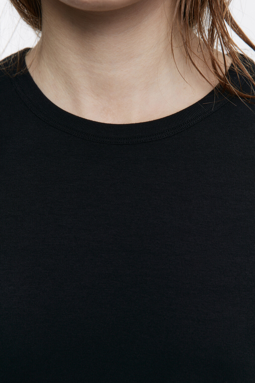 Футболка приталенная из вискозы - цвет черный - 6