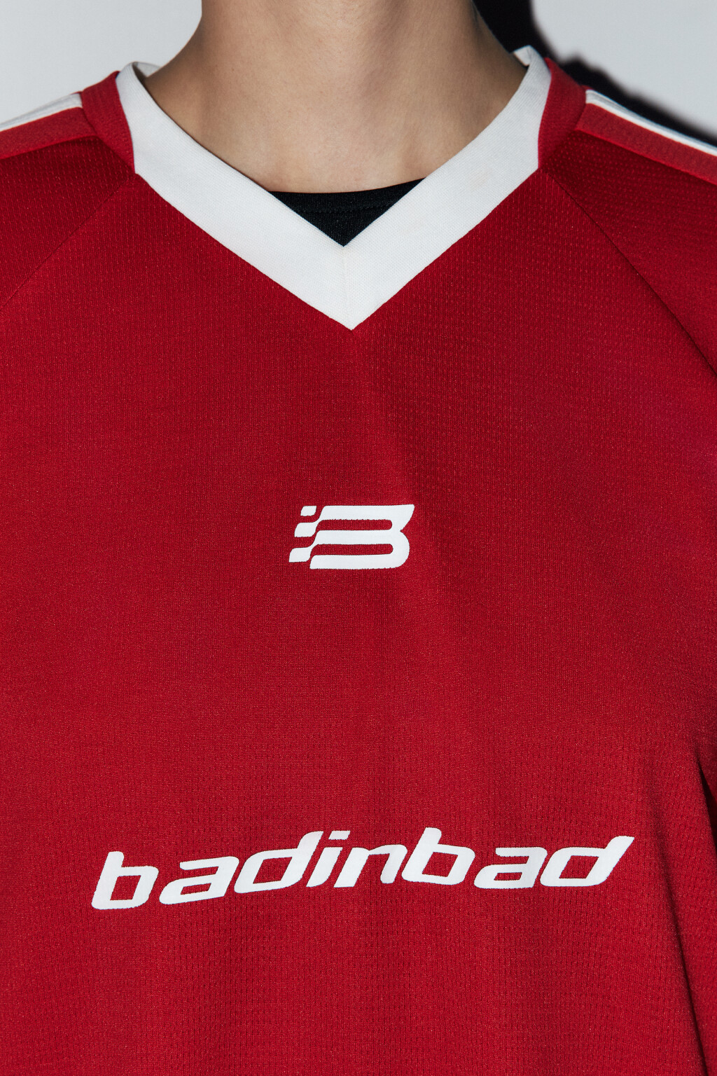 Футболка oversize с принтом и V-вырезом - цвет красный - 6