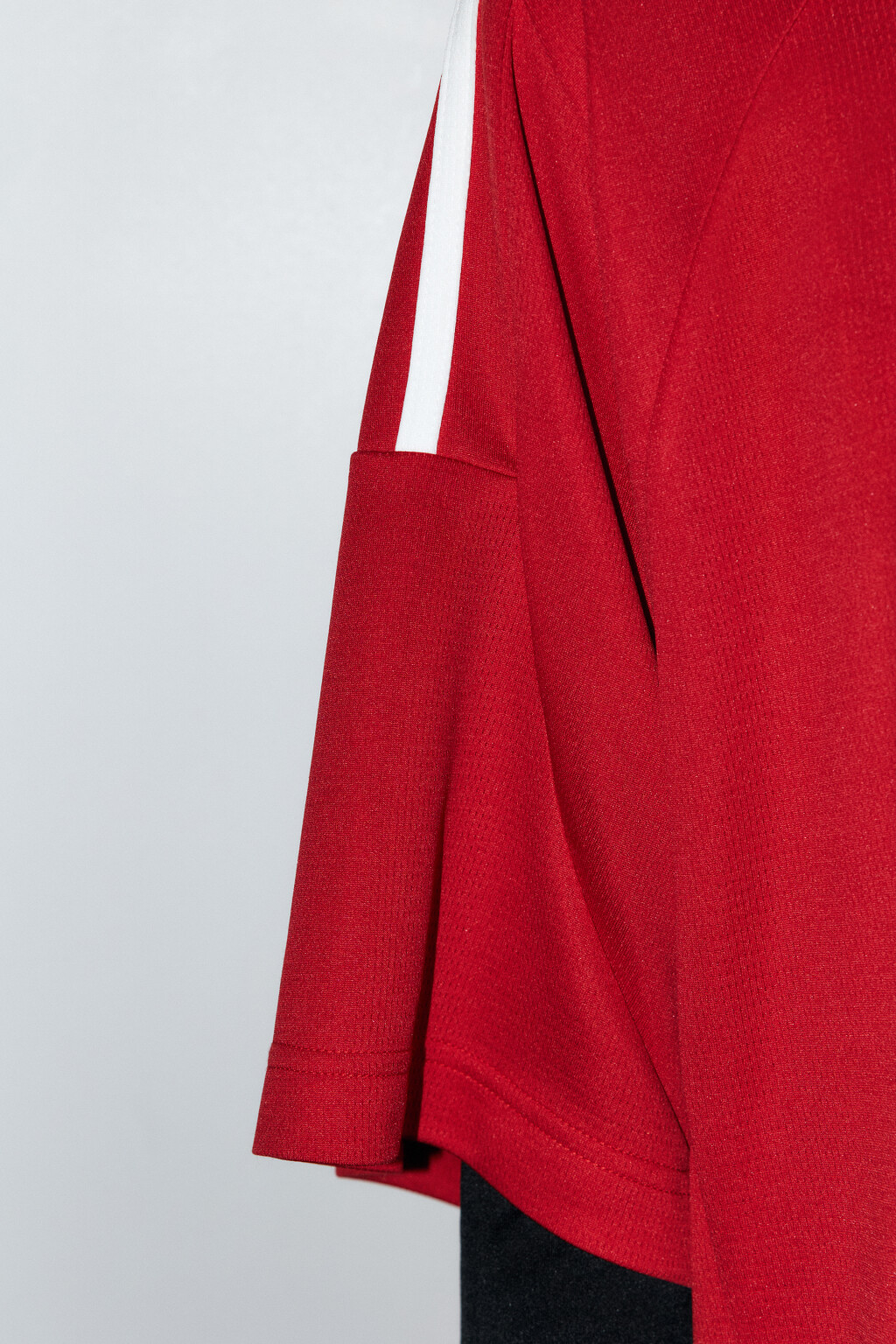 Футболка oversize с принтом и V-вырезом - цвет красный - 7