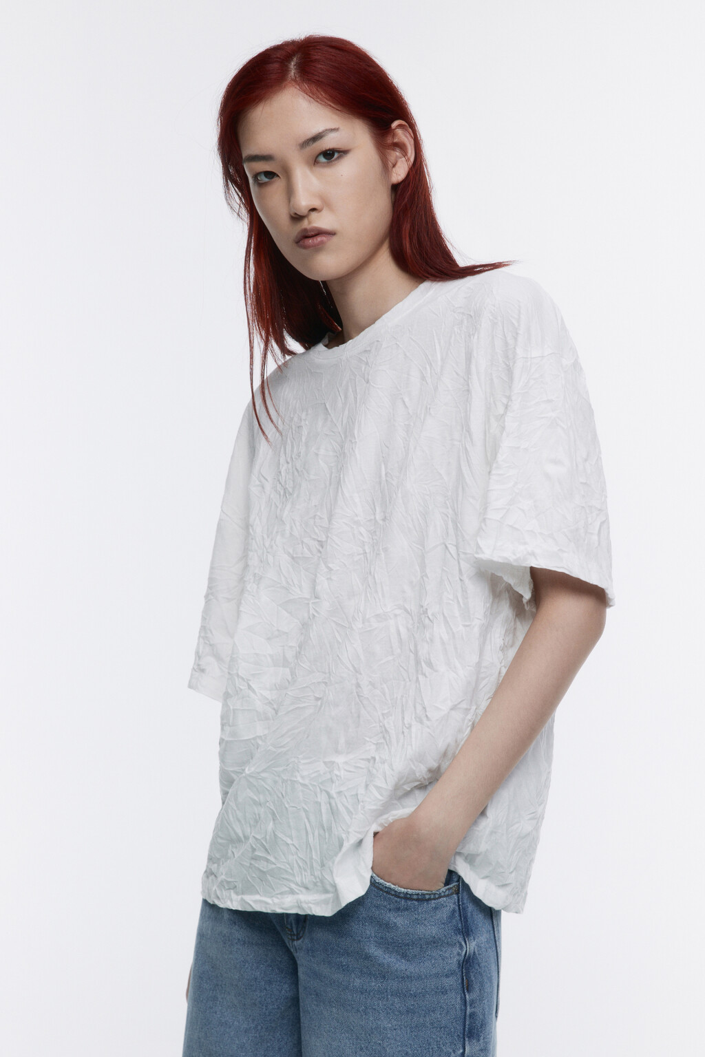 Футболка oversize с жатым эффектом - цвет белый - 4