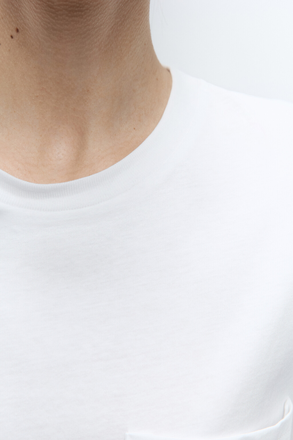 Футболка oversize с нагрудным карманом - цвет белый - 6