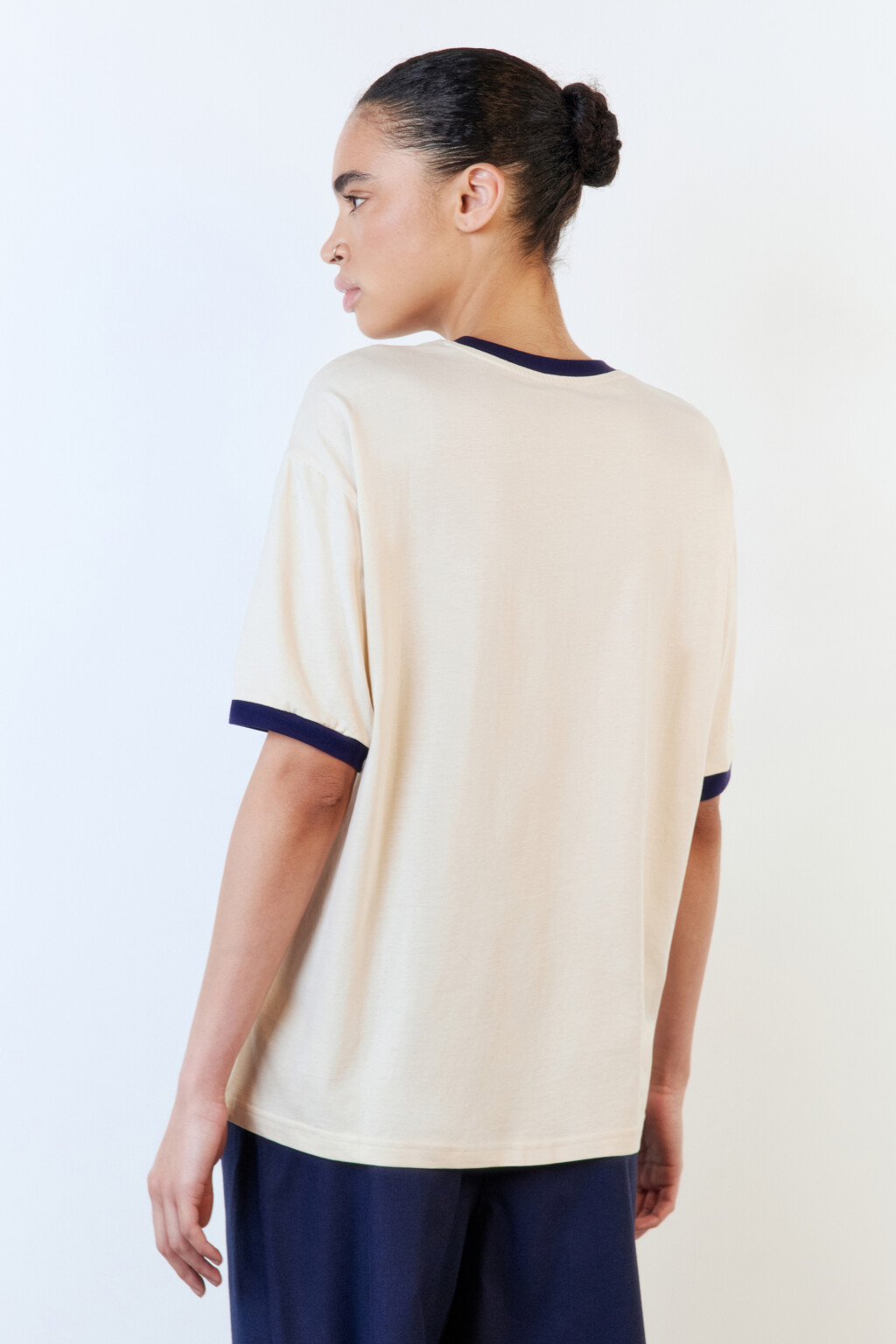 Футболка oversize контрастная с надписью - цвет бежевый - 4