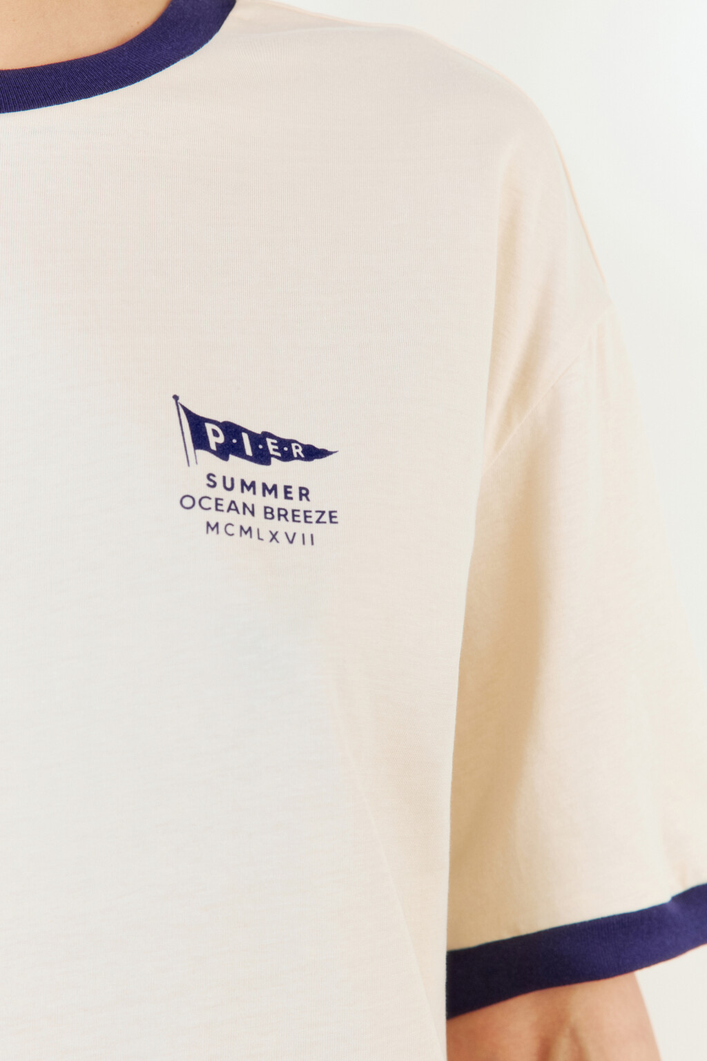 Футболка oversize контрастная с надписью - цвет бежевый - 7