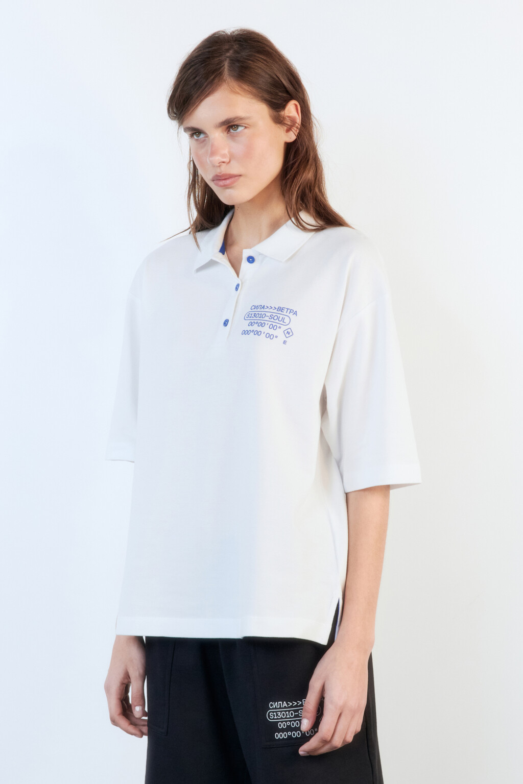 Футболка-поло хлопковая с надписью на груди - цвет белый - 3