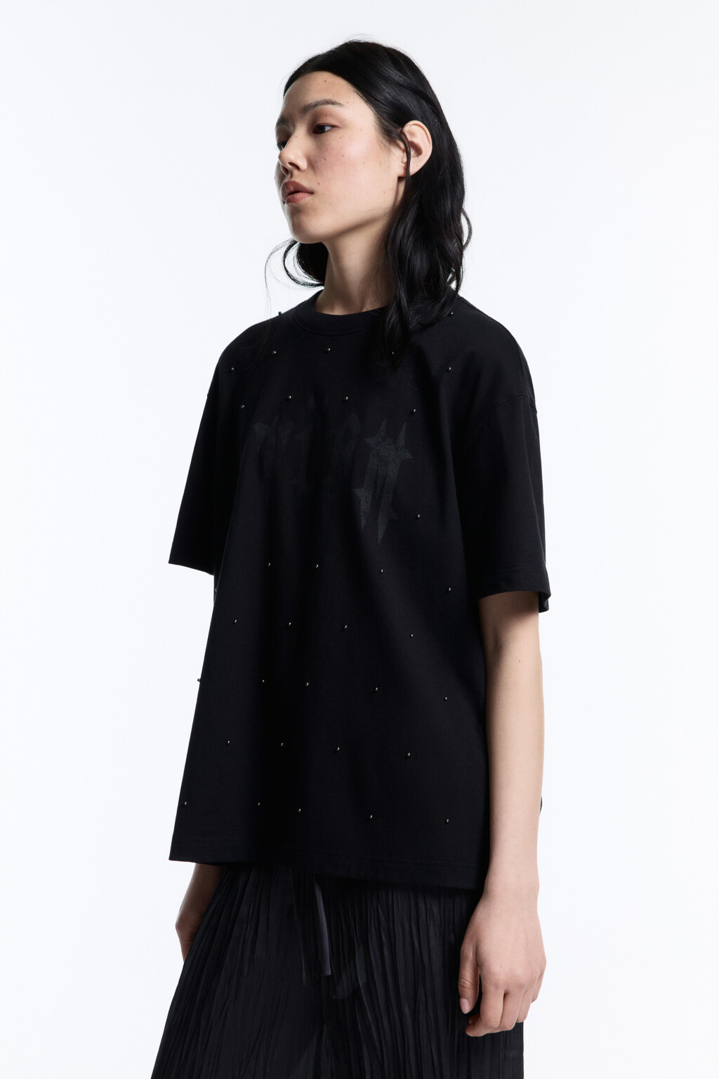 Футболка oversize с заклепками и надписью - цвет черный - 3