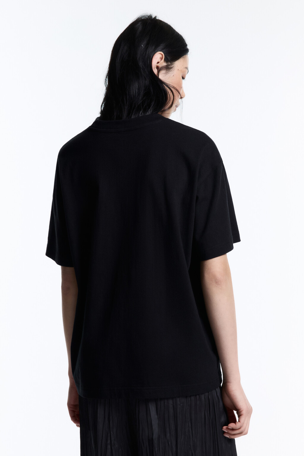 Футболка oversize с заклепками и надписью - цвет черный - 4