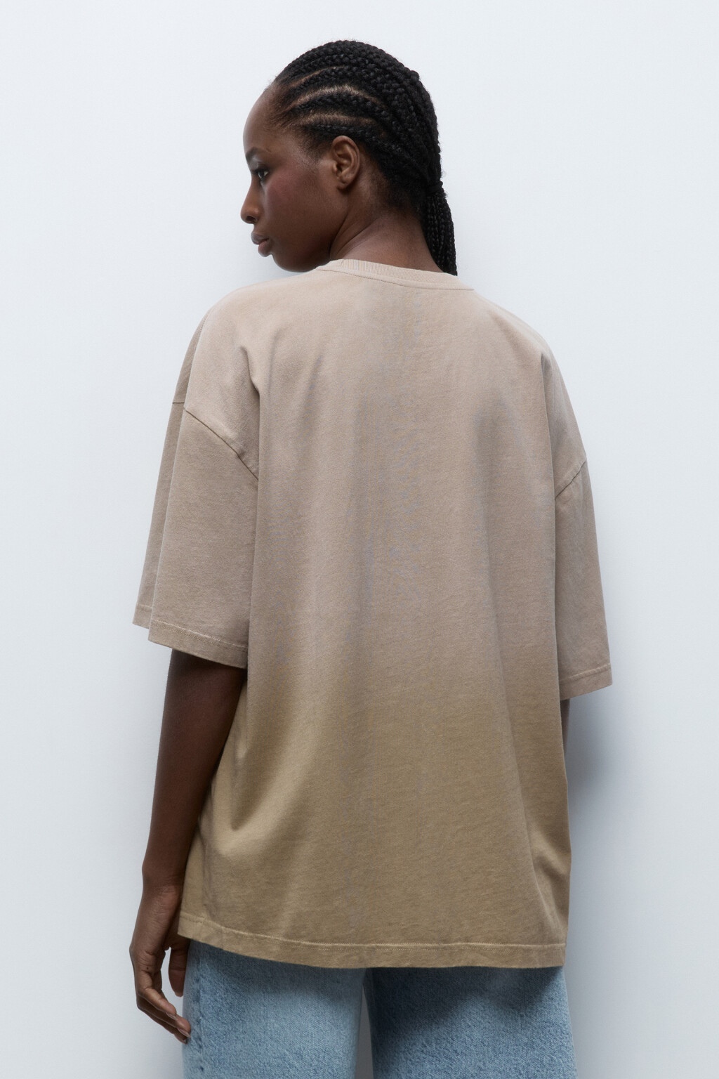 Футболка oversize с вареным эффектом и принтом - цвет бежевый - 4