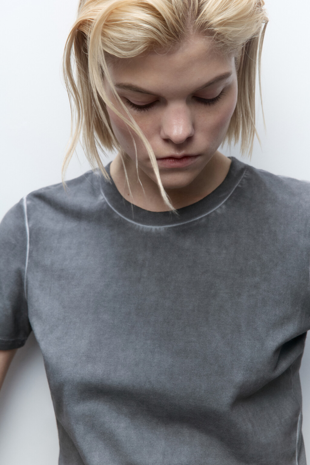 Футболка-топ из вареного трикотажа - цвет серый - 5