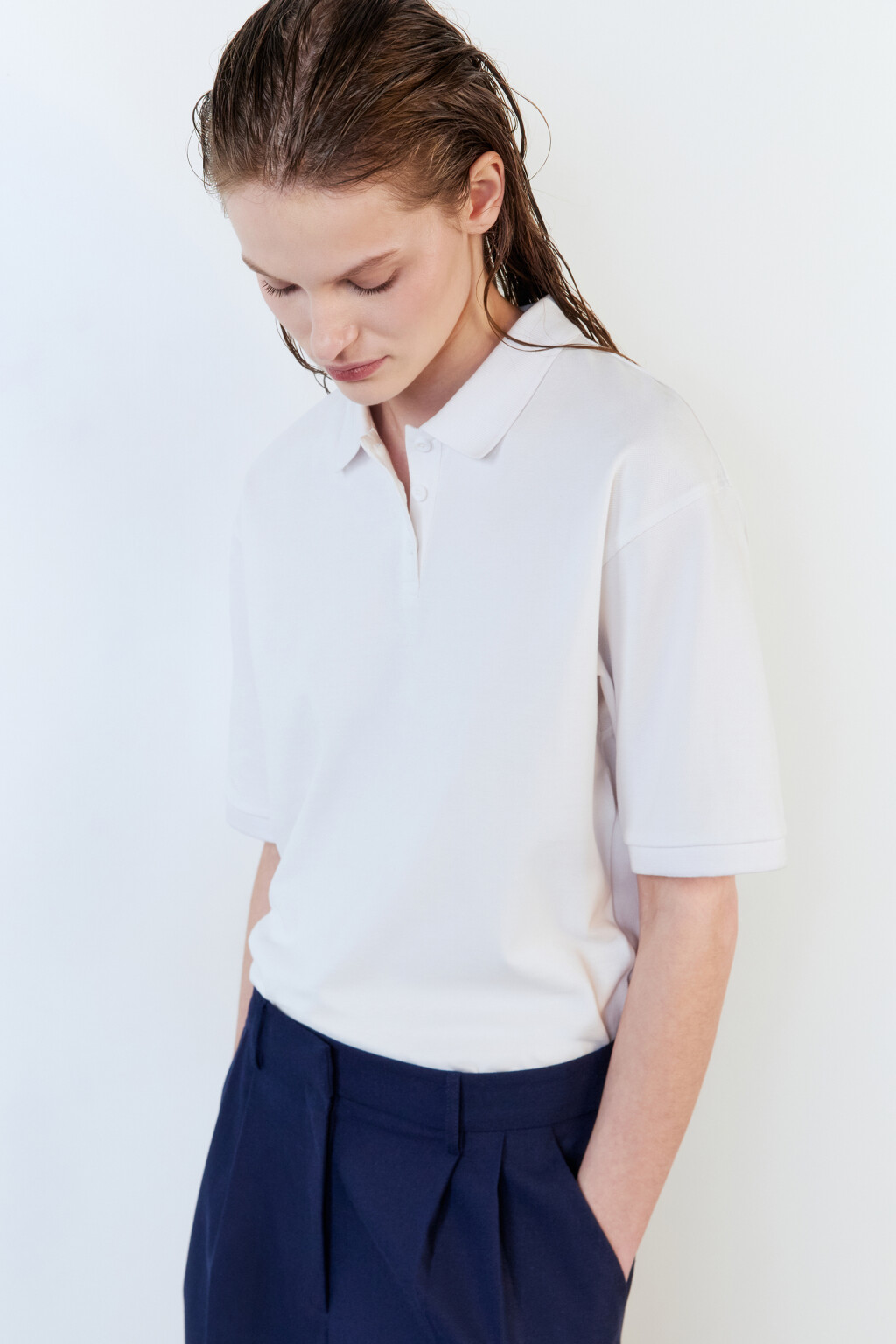 Футболка-поло хлопковая с застежкой на груди - цвет белый - 2