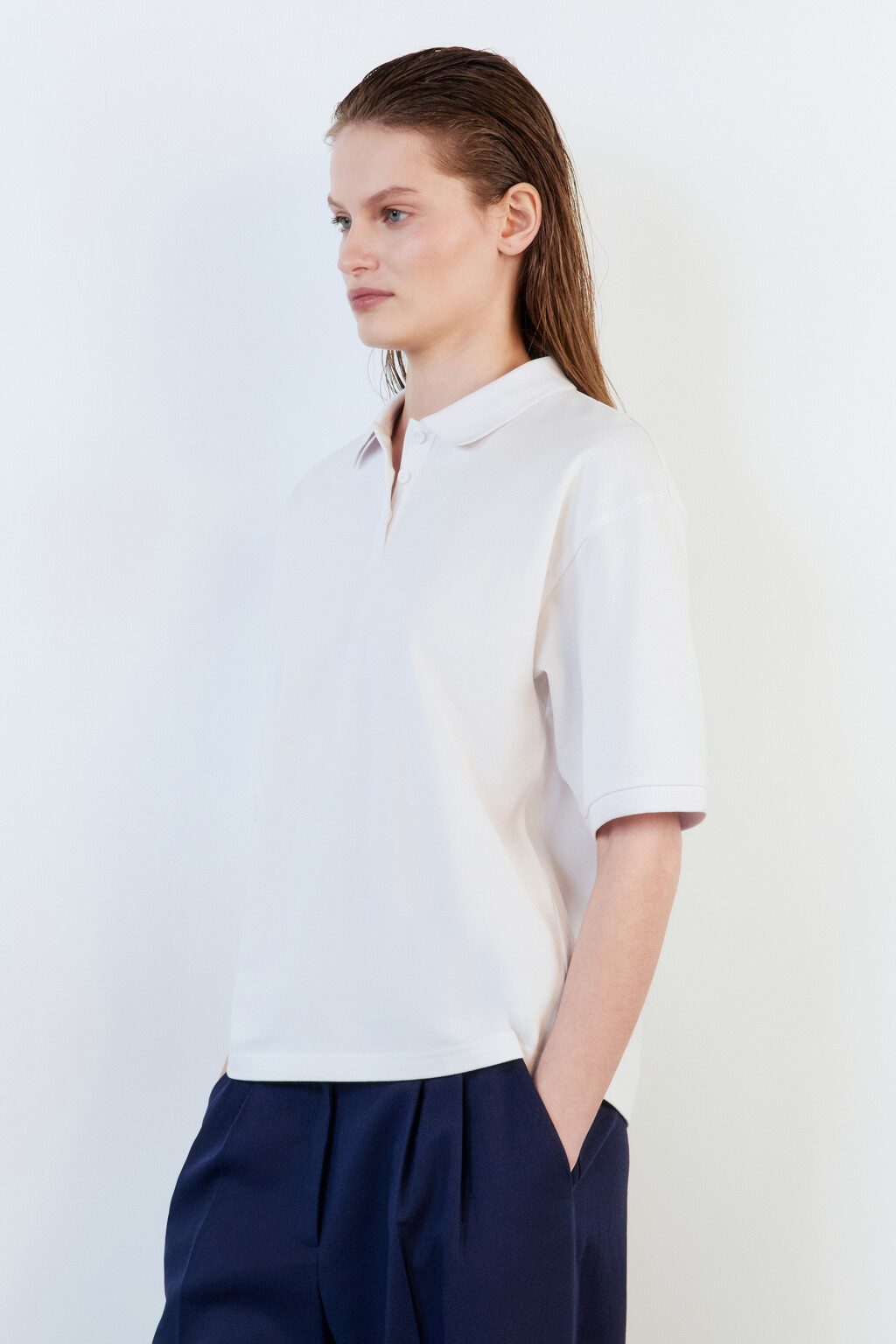 Футболка-поло хлопковая с застежкой на груди - цвет белый - 4