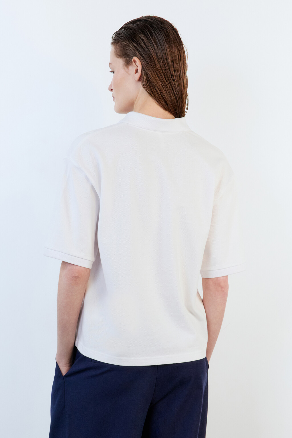 Футболка-поло хлопковая с застежкой на груди - цвет белый - 5