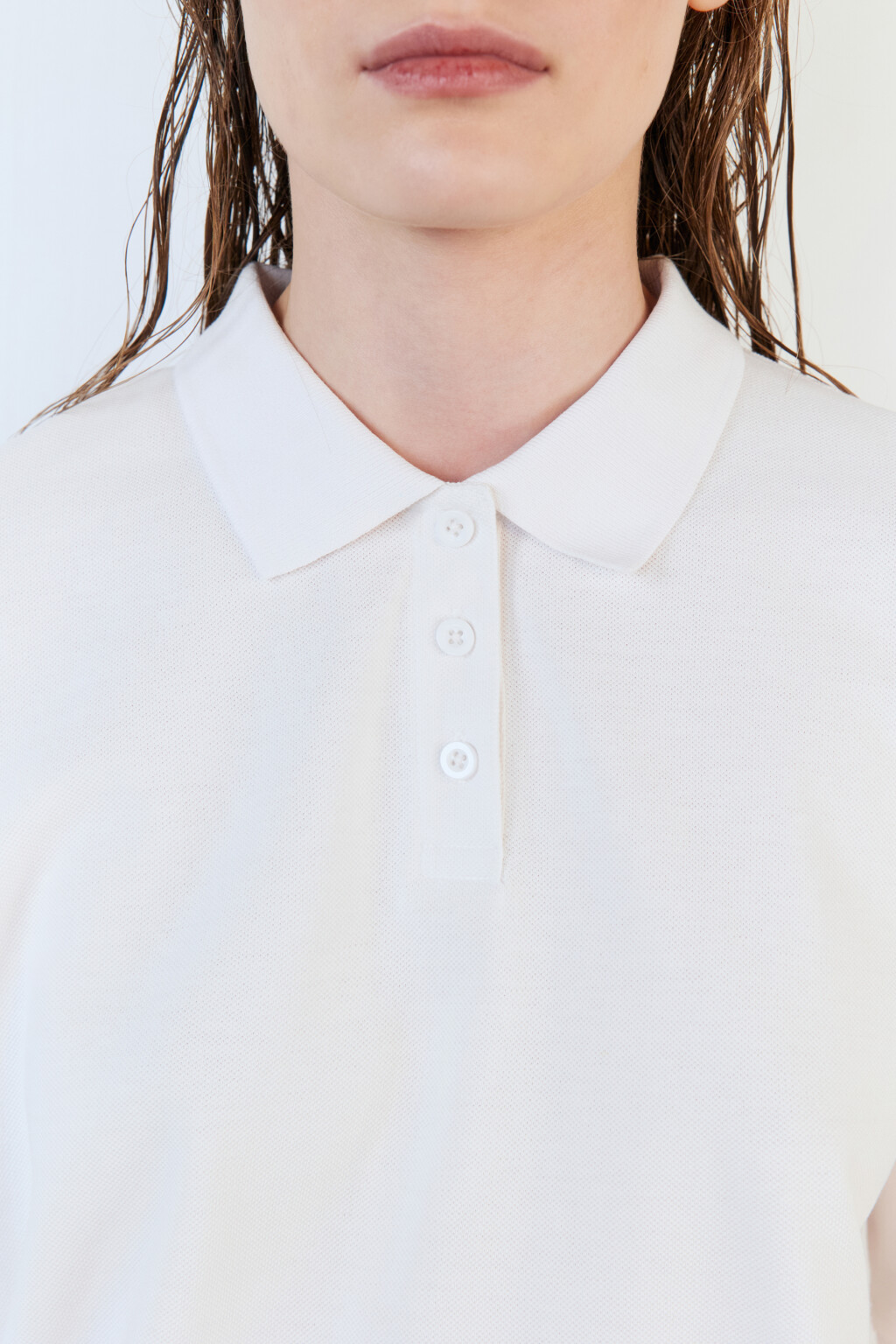 Футболка-поло хлопковая с застежкой на груди - цвет белый - 7