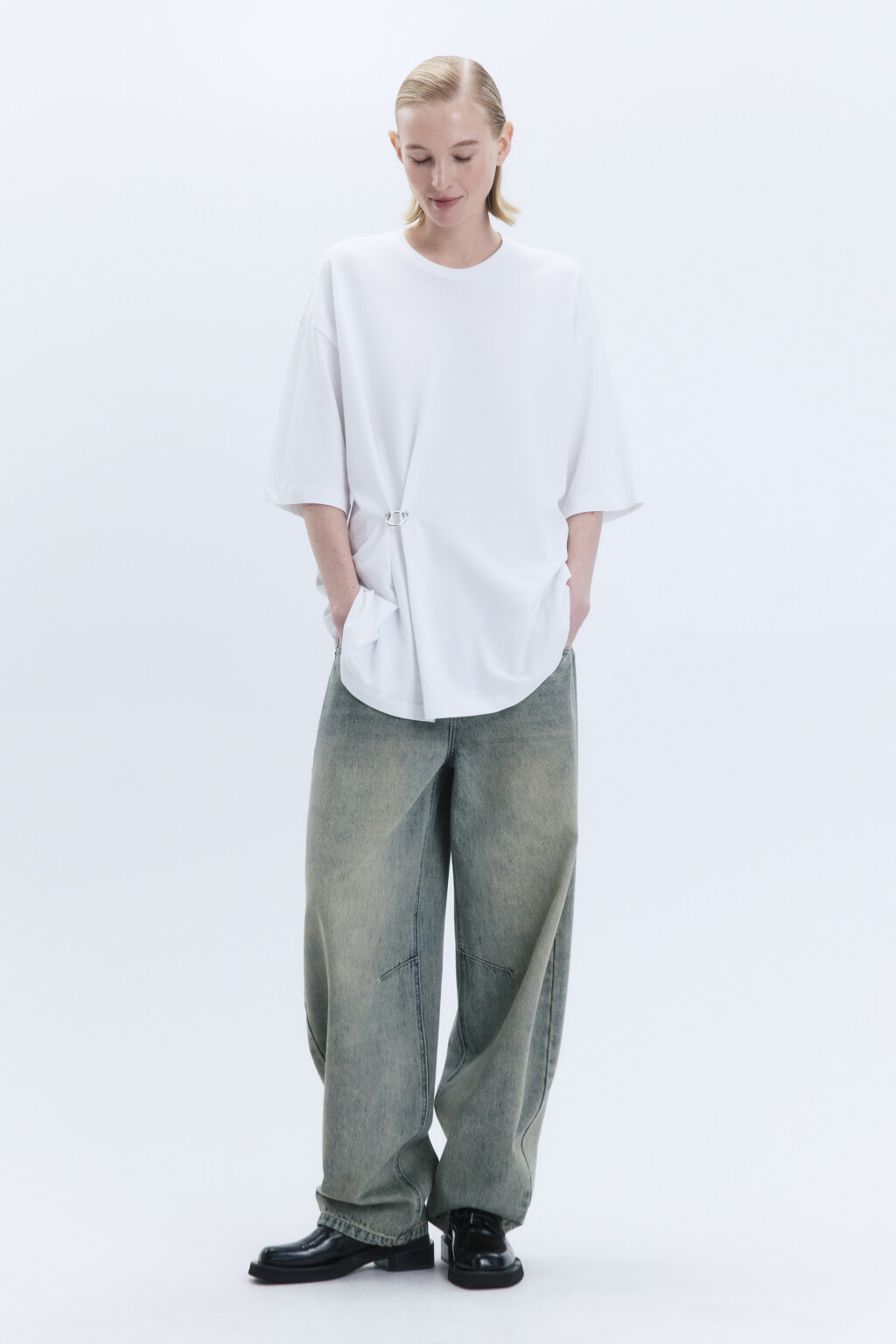 Футболка oversize с металлическим пирсингом - цвет белый - 1