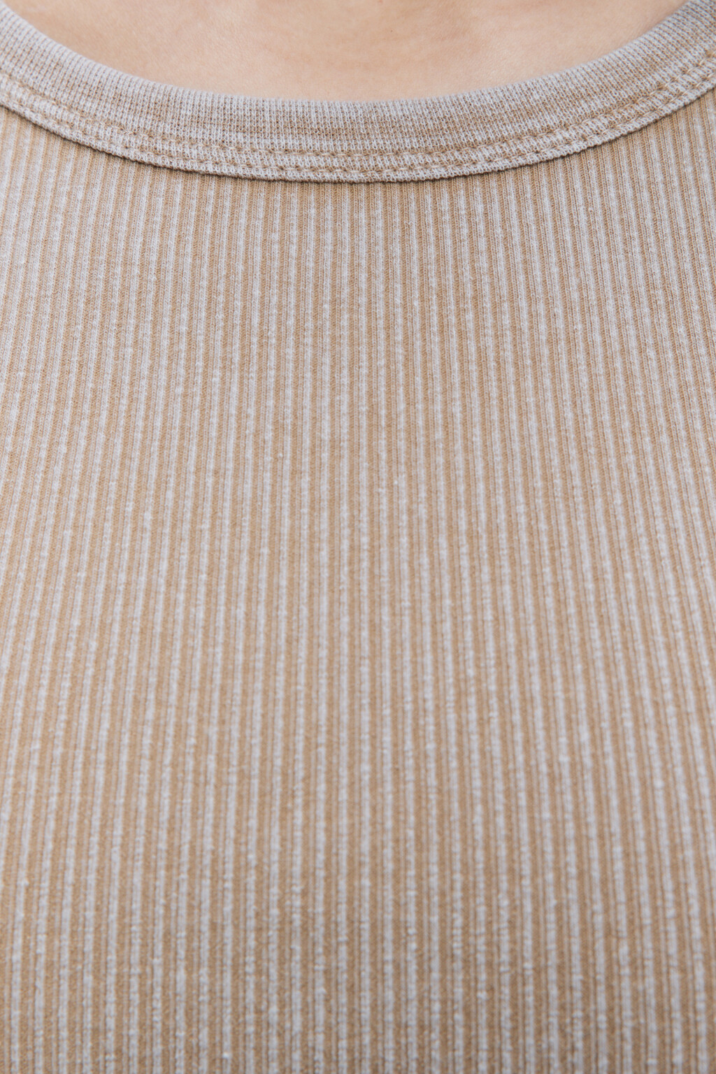 Майка-топ в рубчик со стиркой - цвет бежевый - 6