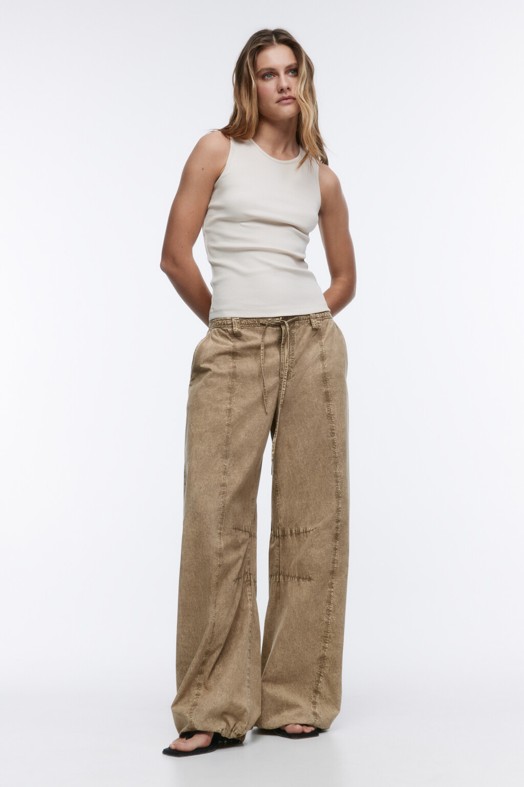 Майка в рубчик на широких бретелях - цвет бежевый - 5