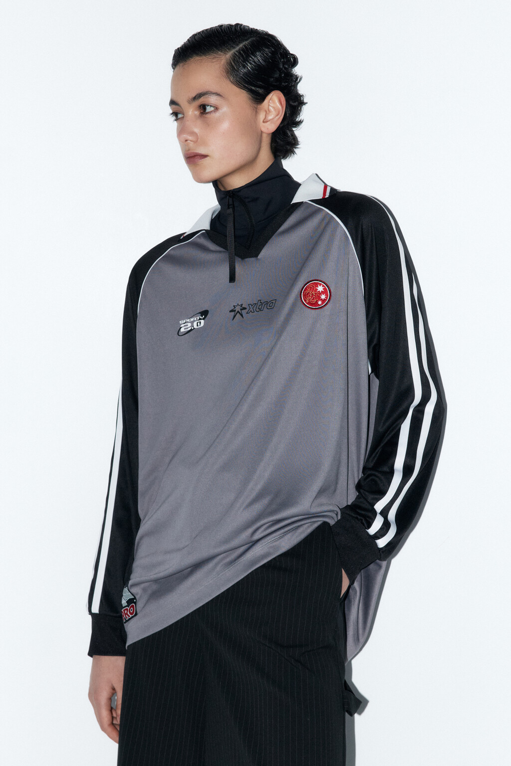 Лонгслив с принтом в спортивном стиле - цвет черный - 3