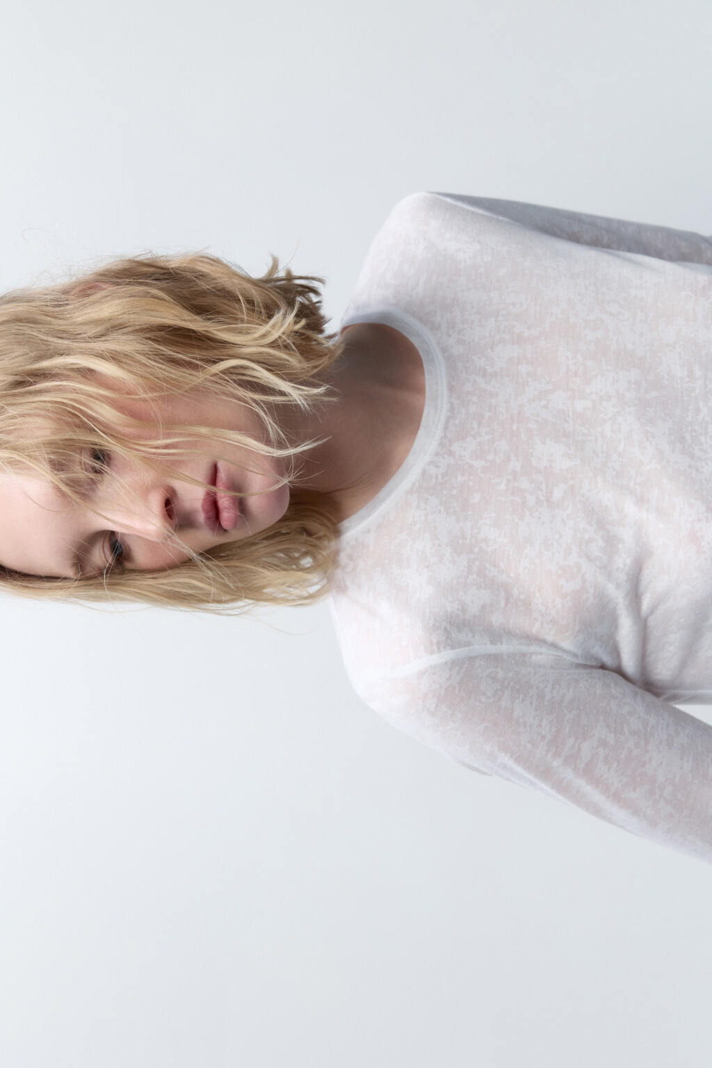 Лонгслив из фактурной ткани - цвет белый - 3