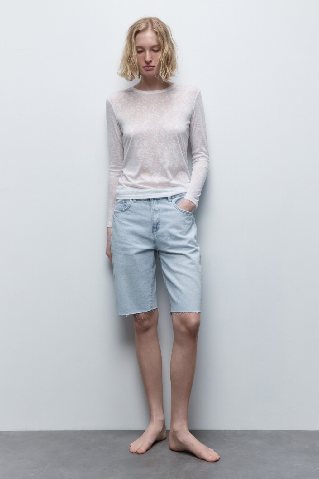 Лонгслив из фактурной ткани - цвет белый - 7