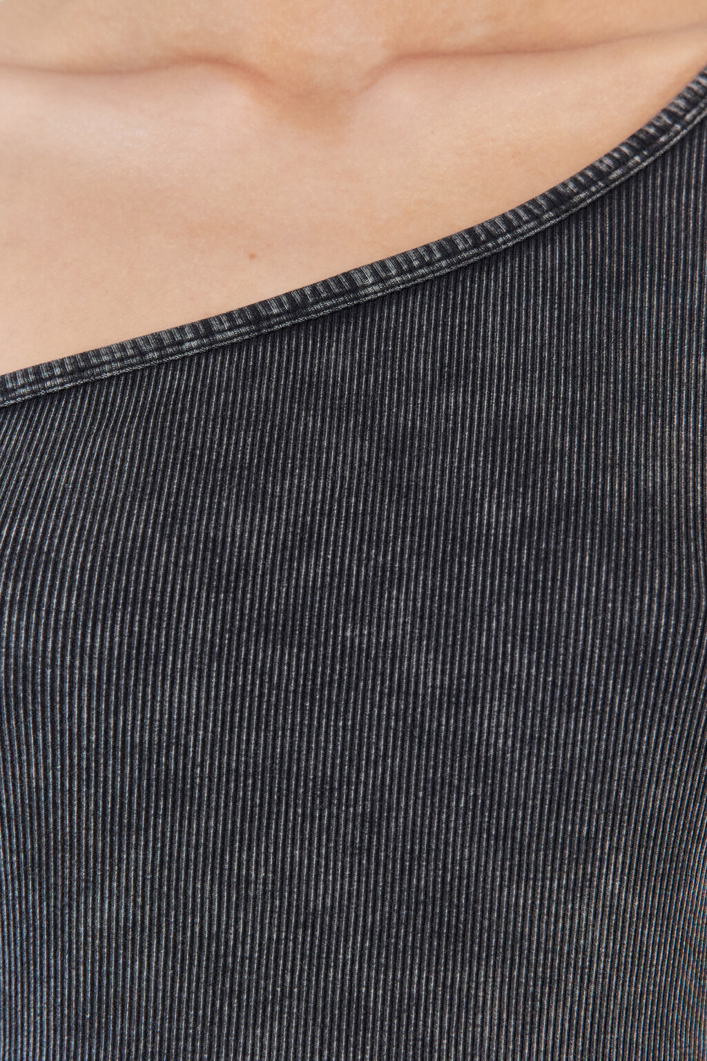 Блузка-лонгслив облегающая на одно плечо - цвет серый - 6