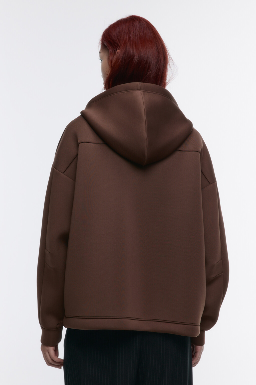 Худи oversize из неопрена с утяжками по низу - цвет коричневый - 4