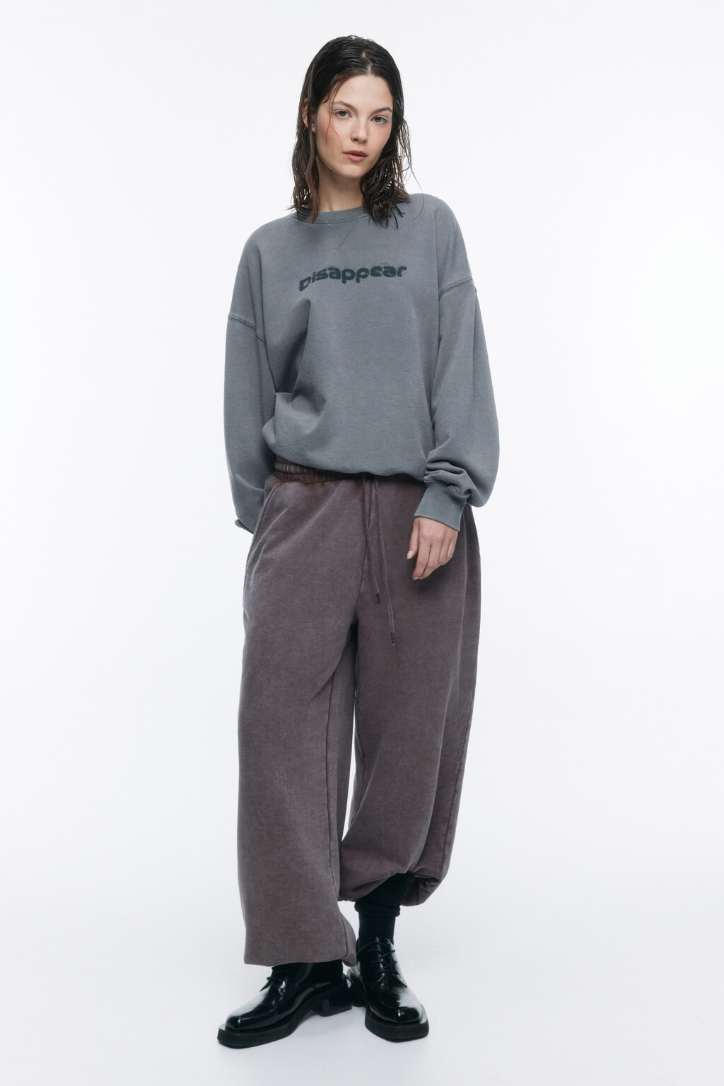 Свитшот из футера со стиркой и принтом - цвет серый - 5