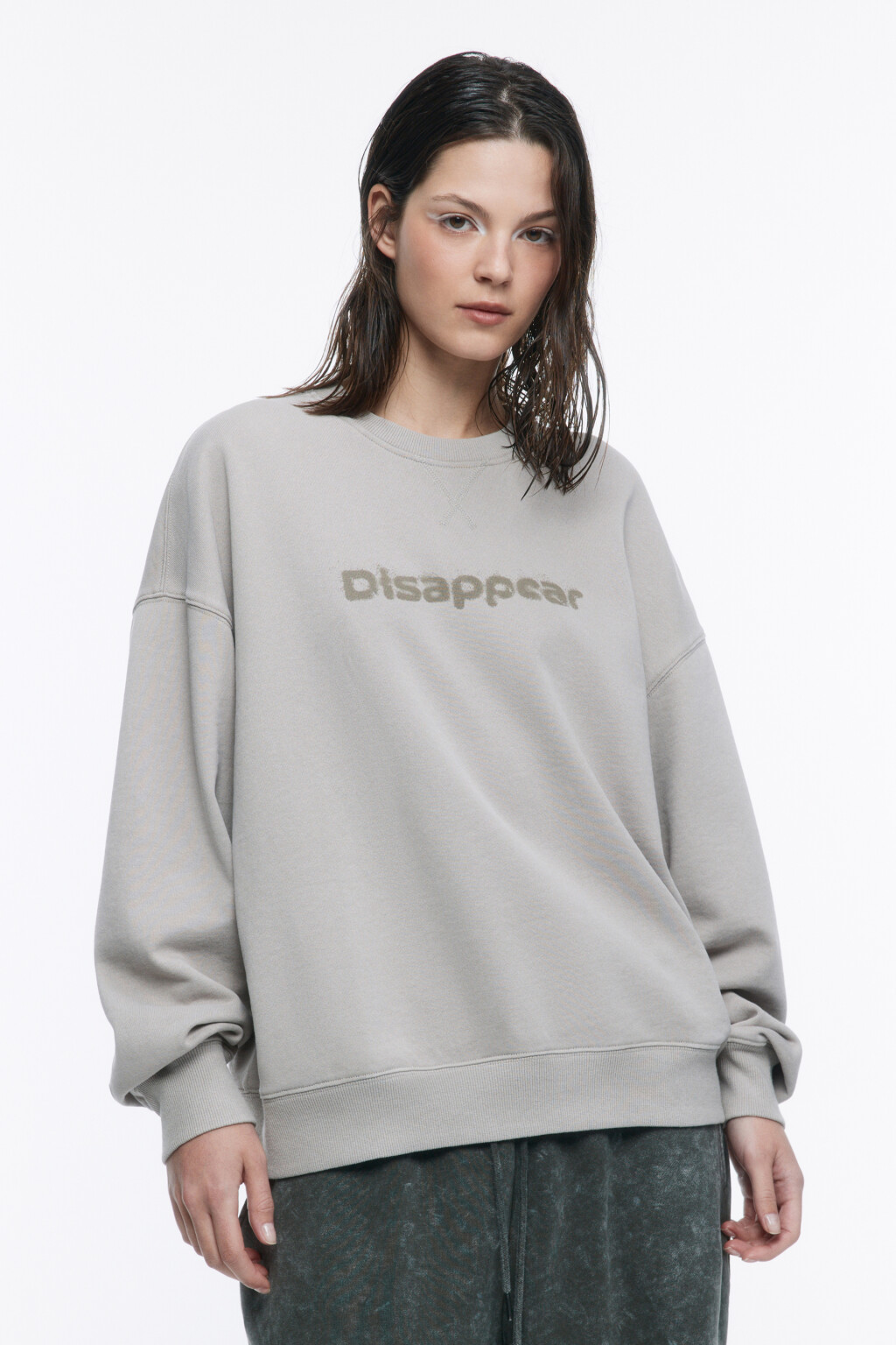 Свитшот из футера со стиркой и принтом - цвет бежевый - 2