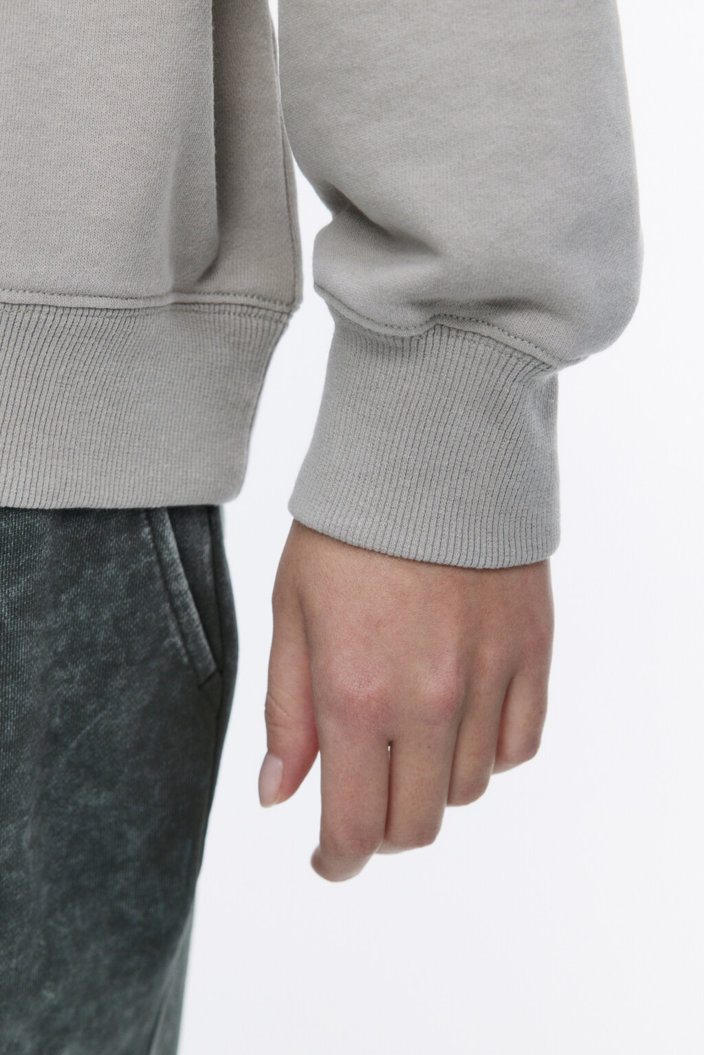 Свитшот из футера со стиркой и принтом - цвет бежевый - 7